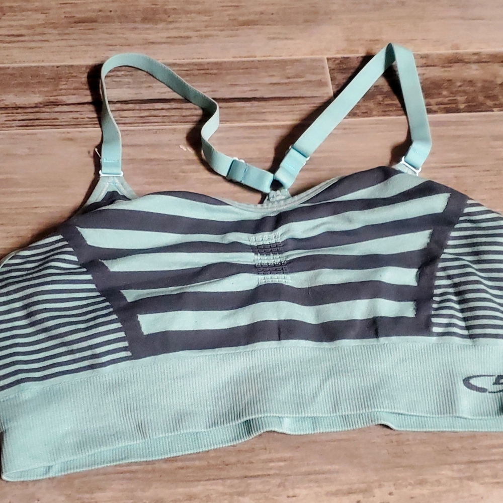 Sports bra
